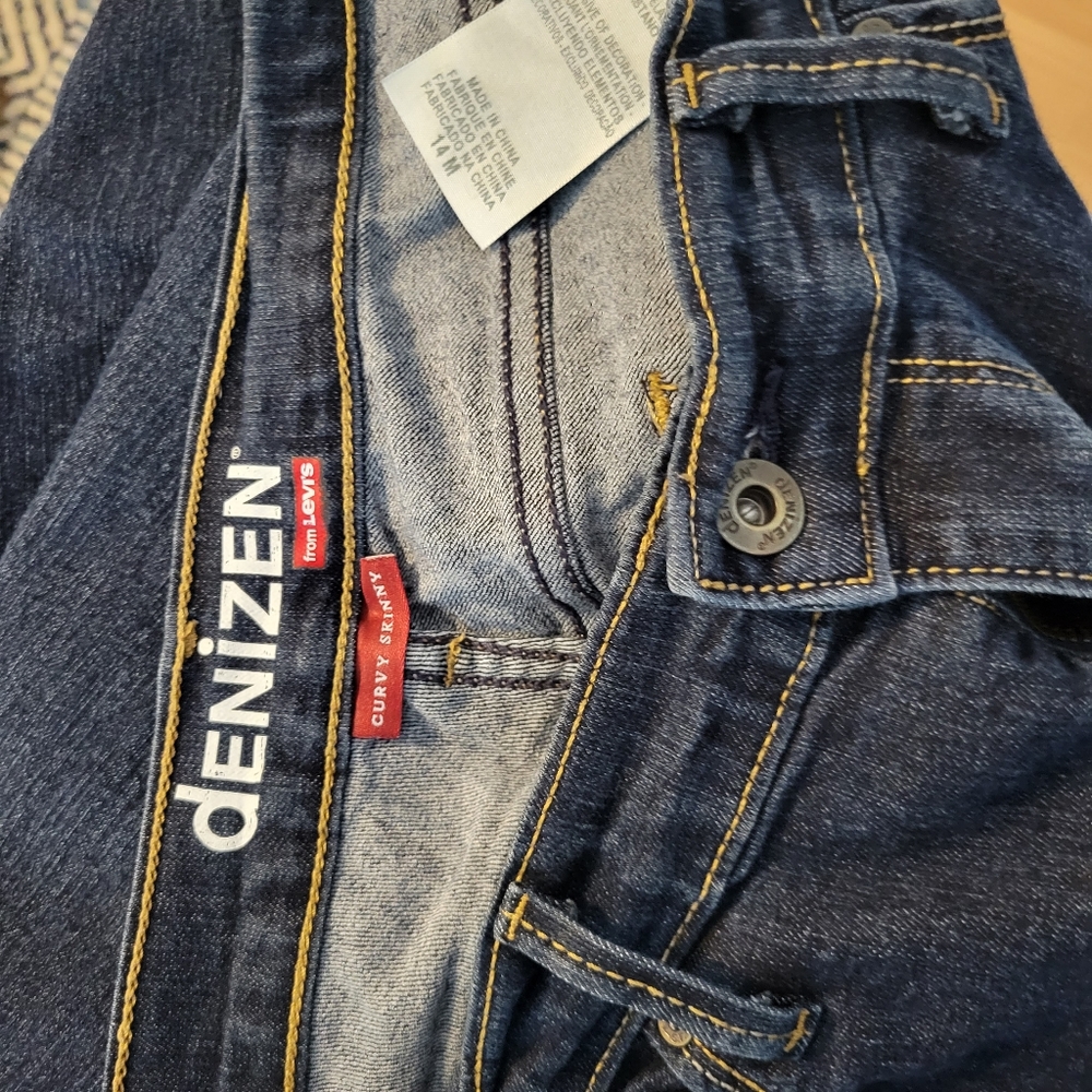 Denizen by Levi mid rise curvy skinny jeans